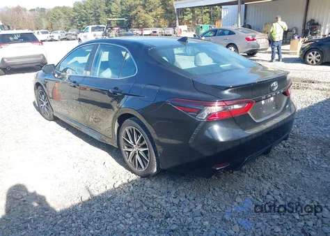 2024 Toyota Camry Se z USA, uszkodzony, nr VIN 4T1G11AK3RU884034